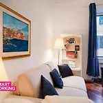Santa Chiara Apartment By Wonderful Italy